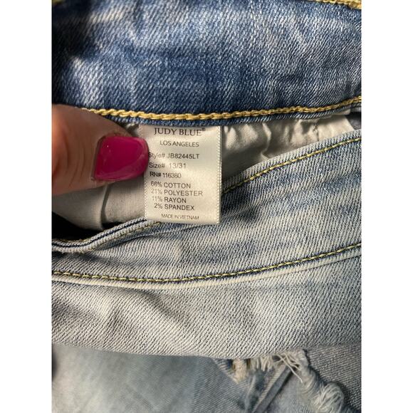 Judy Blue High Waist Light Wash Straight Leg Size 13/31 - Picture 12 of 13